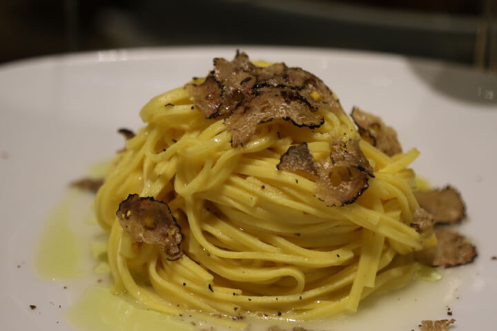 why-do-we-tavel-for-food-zeb-restaurant-florence-spaghetti-with-truffles-carol-ketelson-delectable-destinations